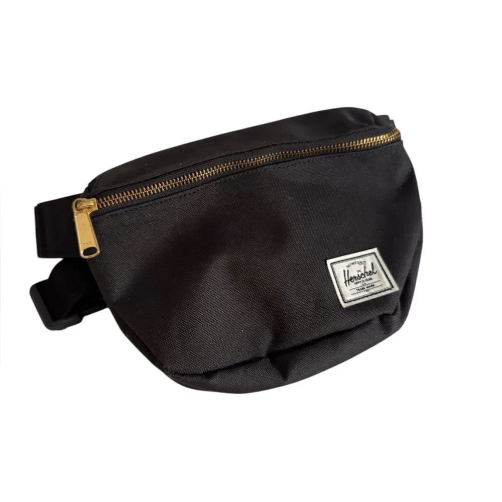 Herschel Supply Company Black Belt Bag with Gold Zipper NWOT